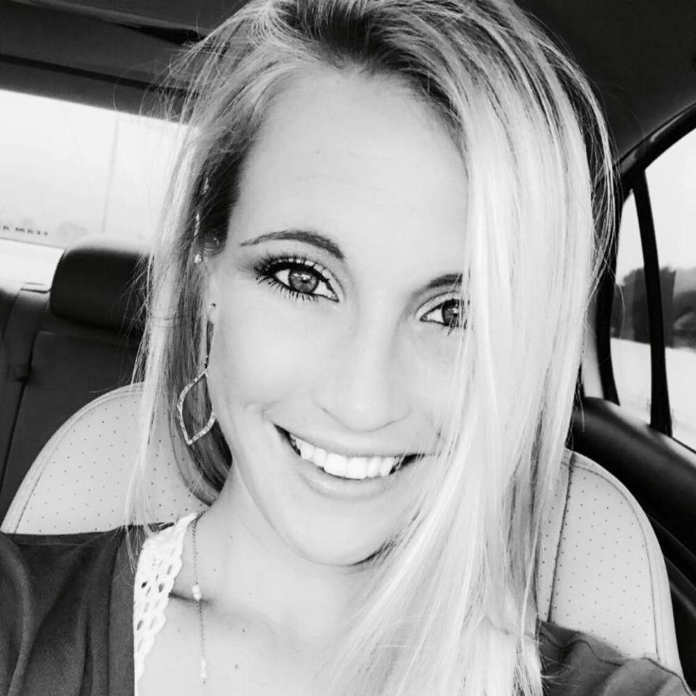 Meet your Posher, Holly